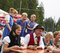 Start in die Saison der Feste & Hocks im Hochschwarzwald Start in die Saison der Feste & Hocks im Hochschwarzwald